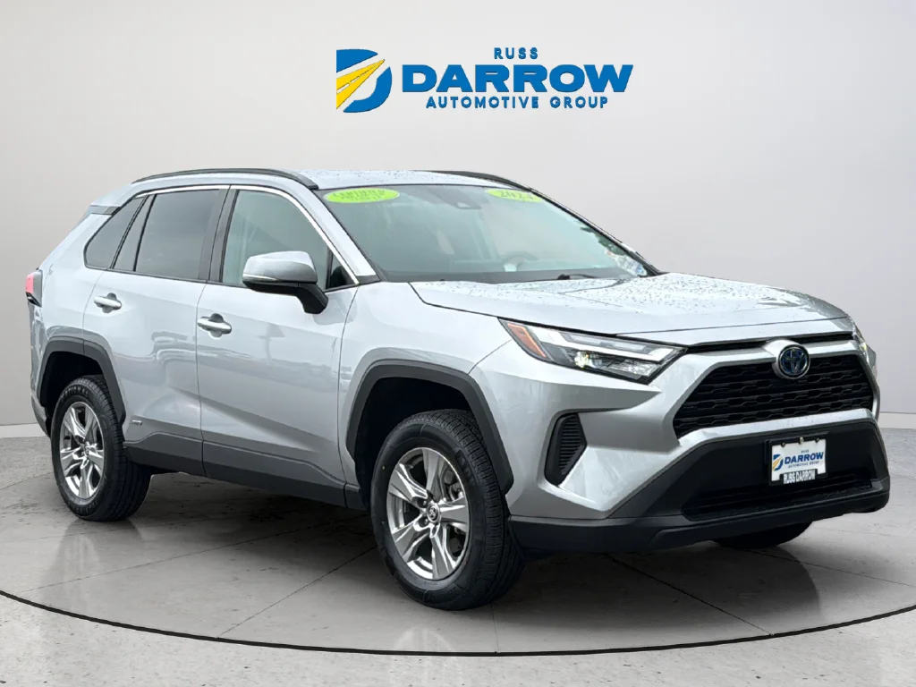 Used 2024 Silver Toyota XLE image 7