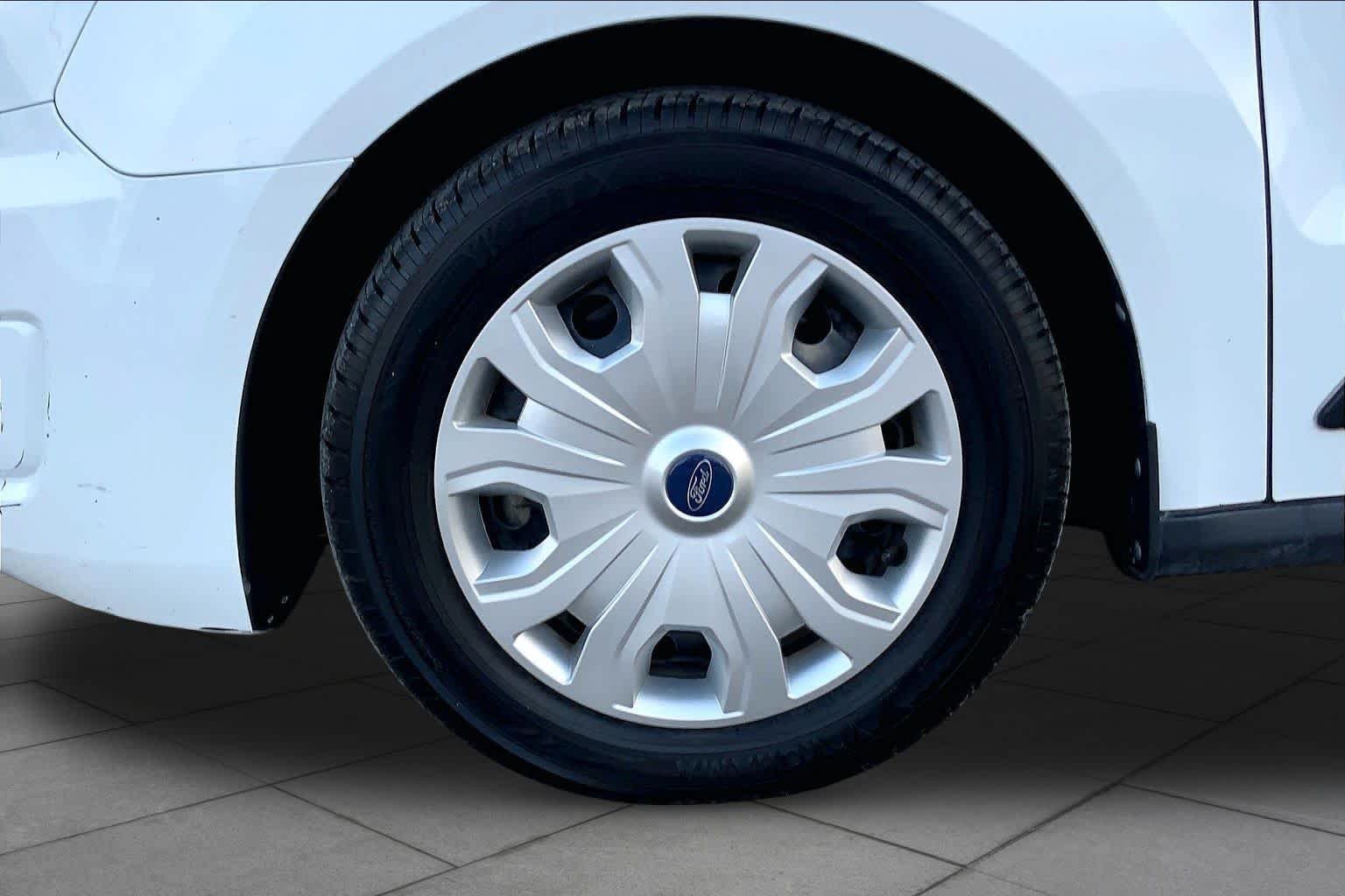 Used 2023 Frozen White Ford XLT image 11