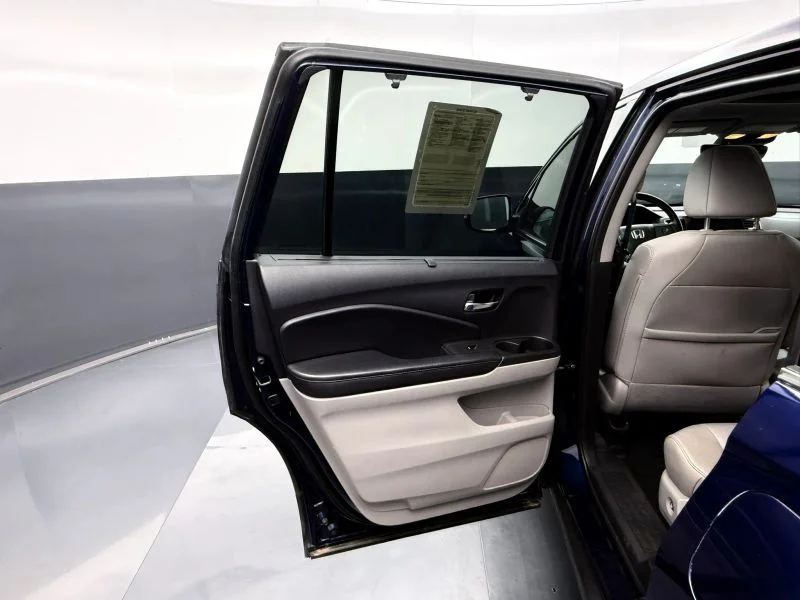 Used 2020  Honda EX-L Sport Utility 4D image 12