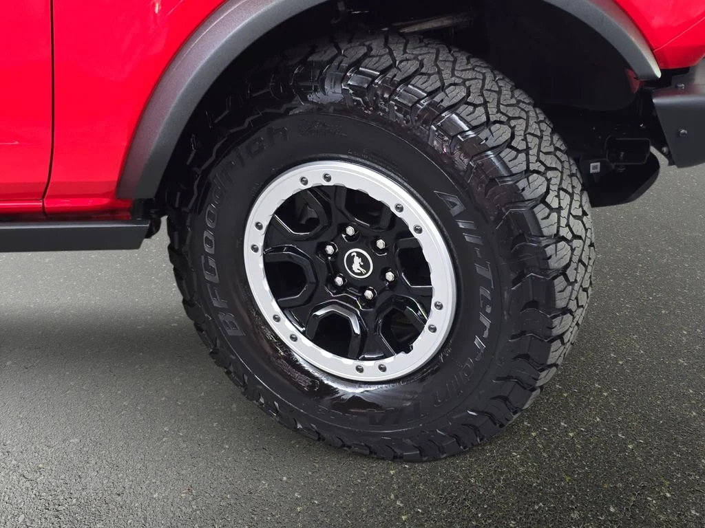 Used 2023 Race Red Ford Badlands image 32