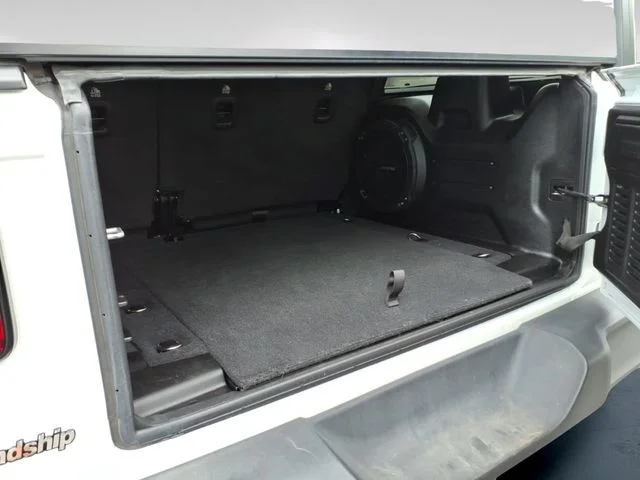 Used 2022 White Jeep Unlimited Willys image 11