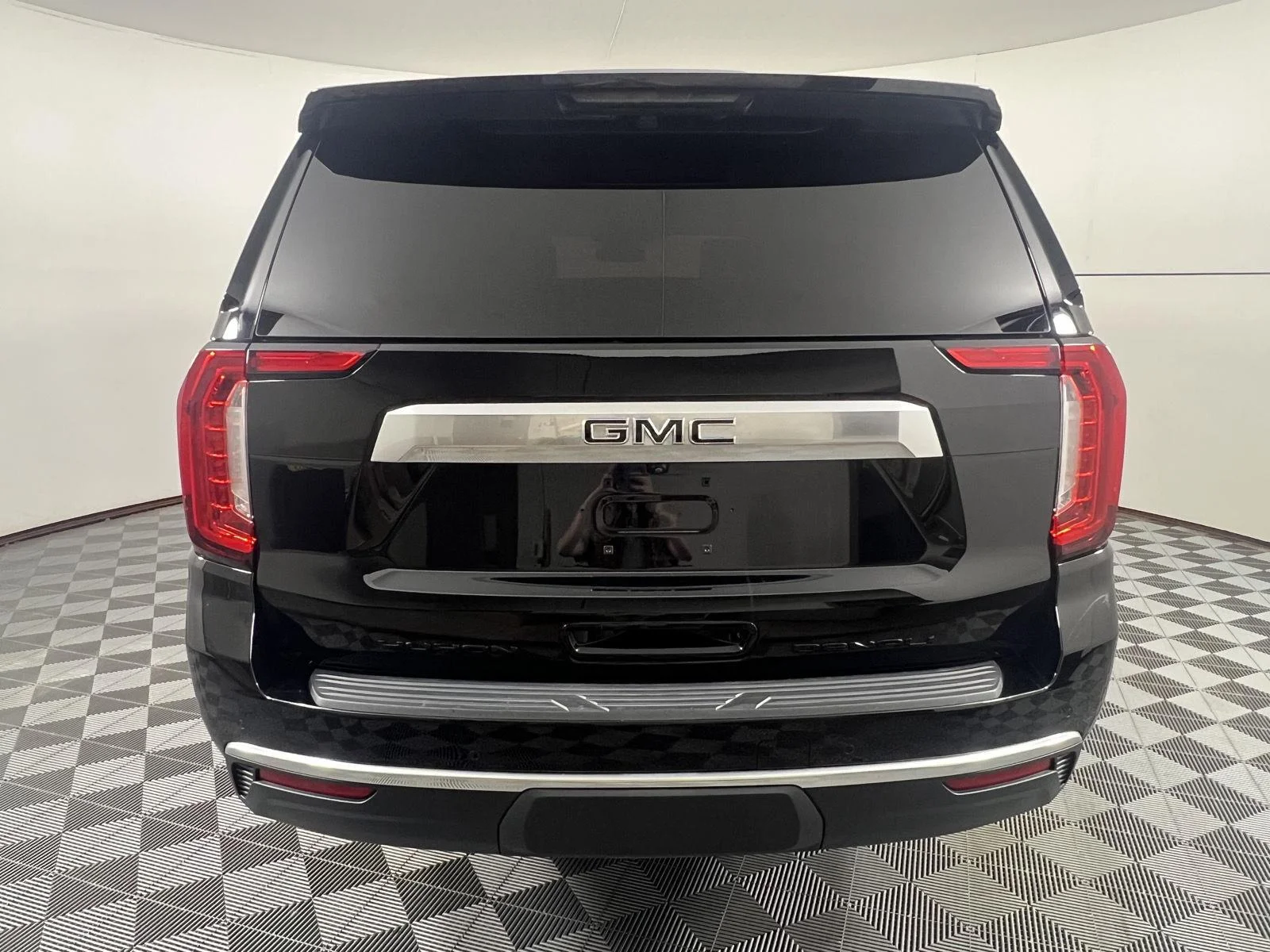 Used 2023 Onyx Black GMC Denali image 11