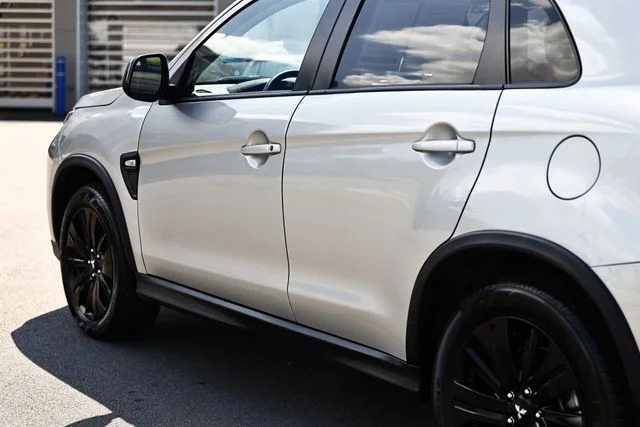 Used 2025 Alloy Silver Metallic Mitsubishi 2.0 LE image 5