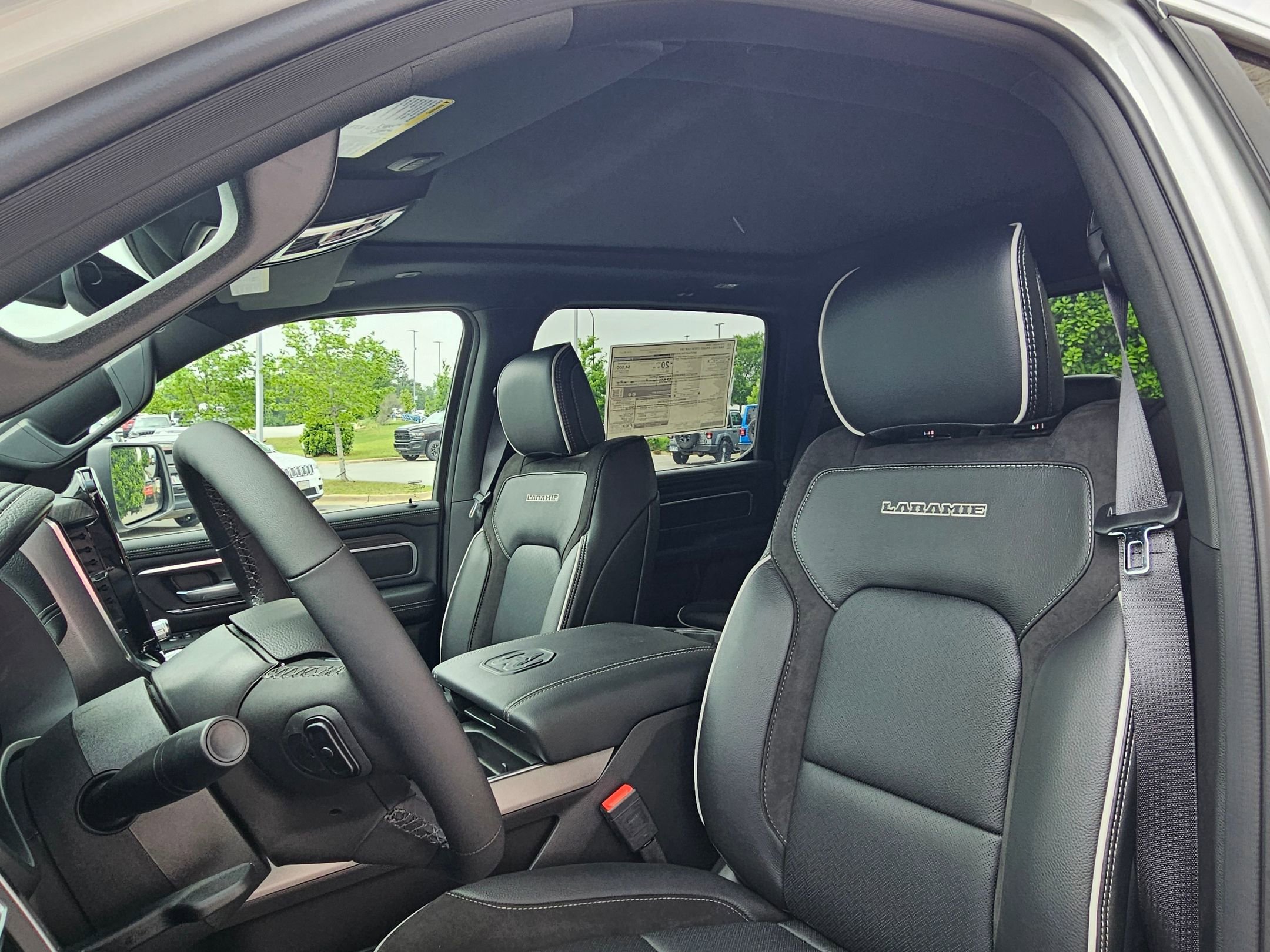 New 2026 Bright White Clear-Coat Exterior Paint RAM Laramie image 19