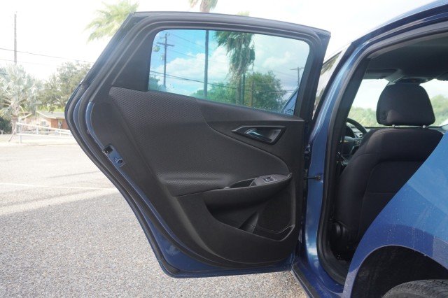 Used 2025 BLUE Chevrolet LS image 18