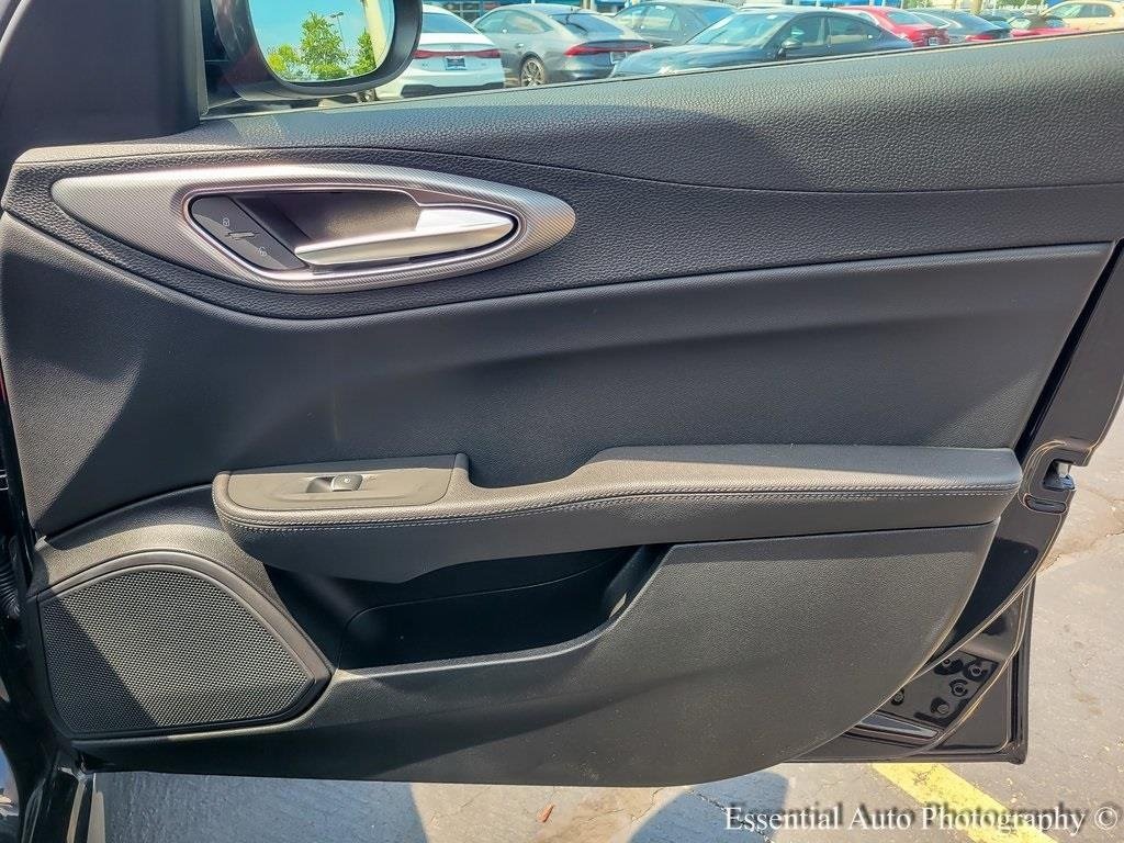 2025 ALFA ROMEO GIULIA (952) - Image 20