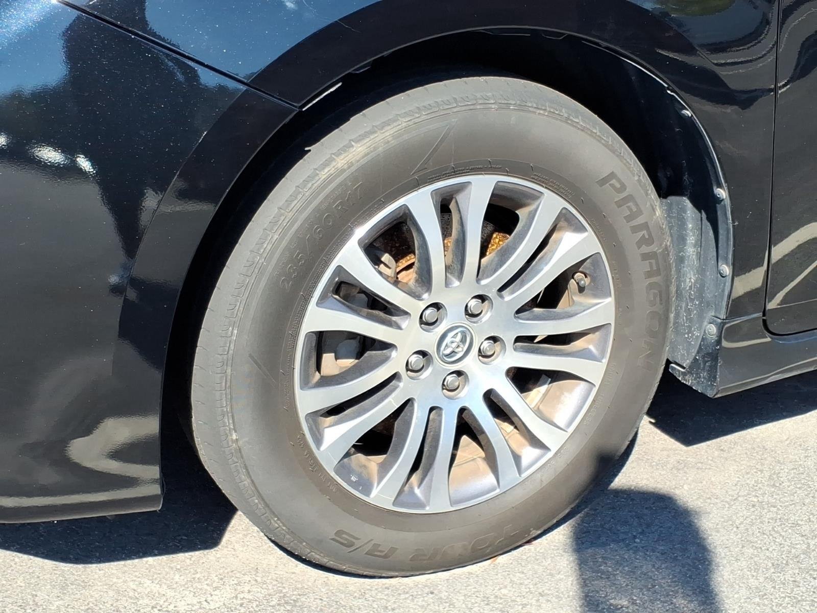 Used 2019 Midnight Black Metallic Toyota XLE image 17