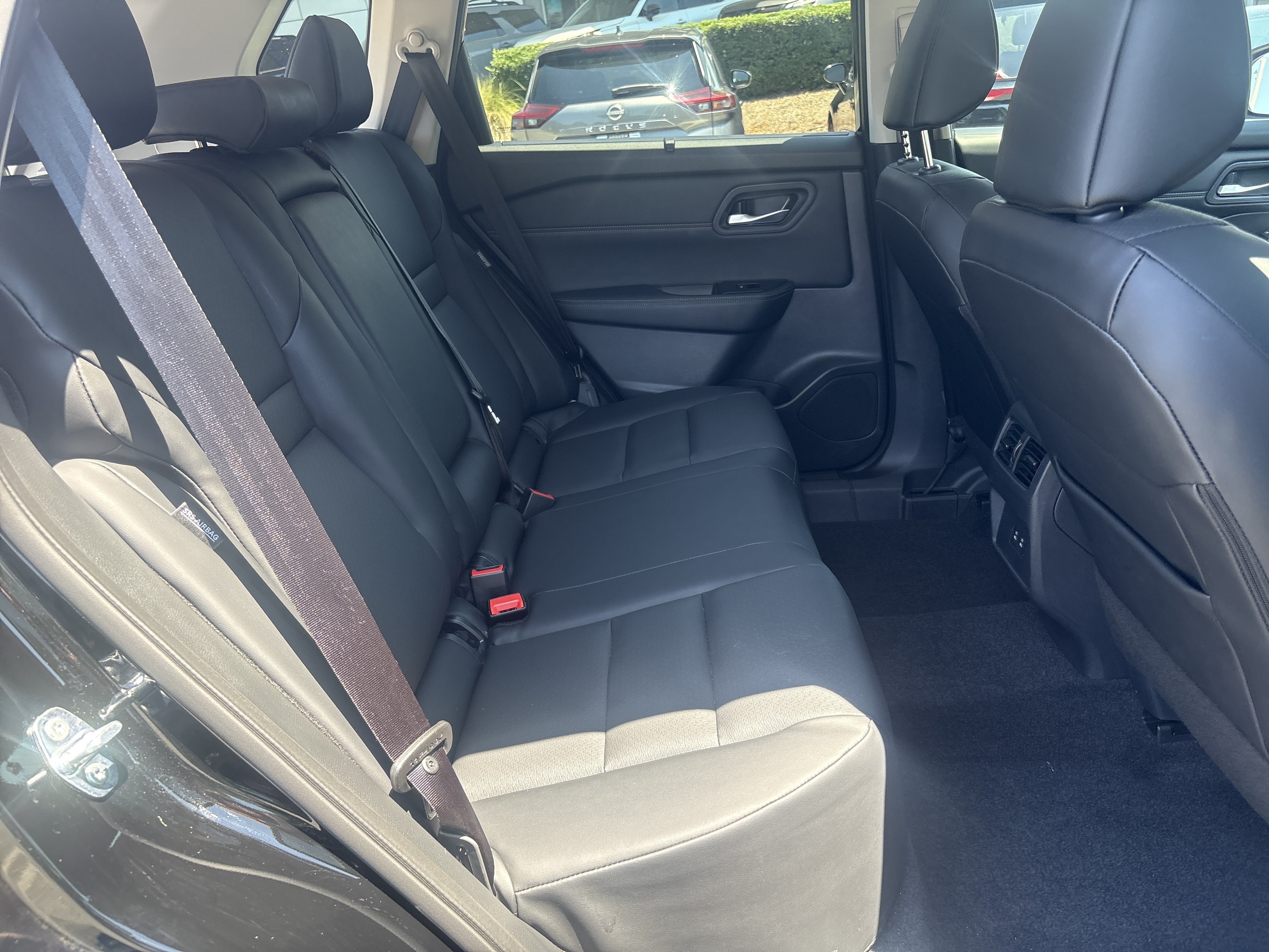 Used 2026 Super Black Nissan SV image 29