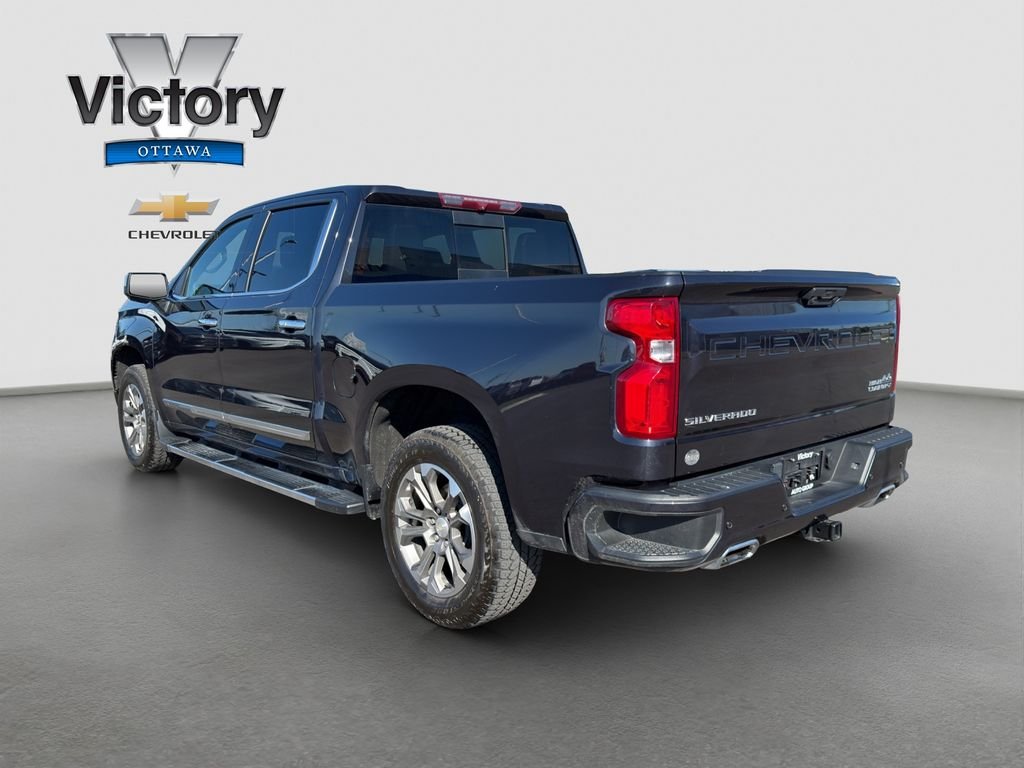 Used 2022 Gray Chevrolet High Country image 4