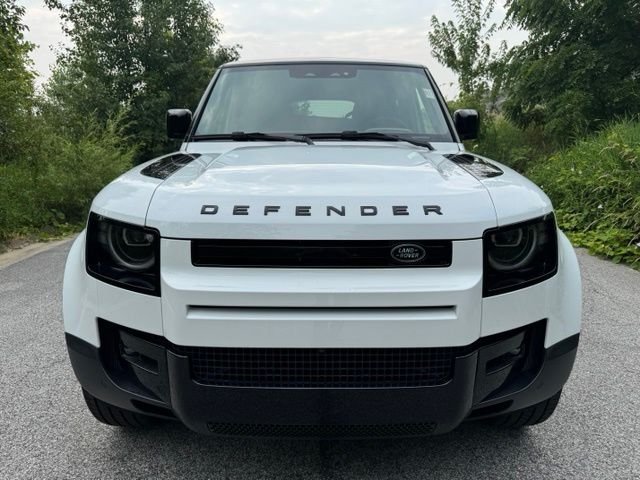 New 2026 Fuji White Land Rover S image 3
