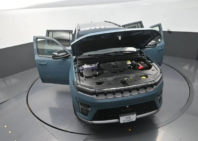New 2026 Steel Blue Exterior Paint Jeep Limited Altitude image 30