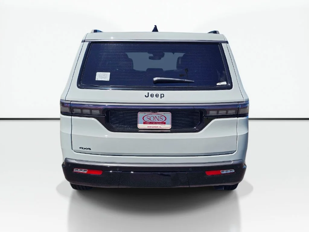 New 2026 Ghost Exterior Paint Jeep Limited Altitude image 10
