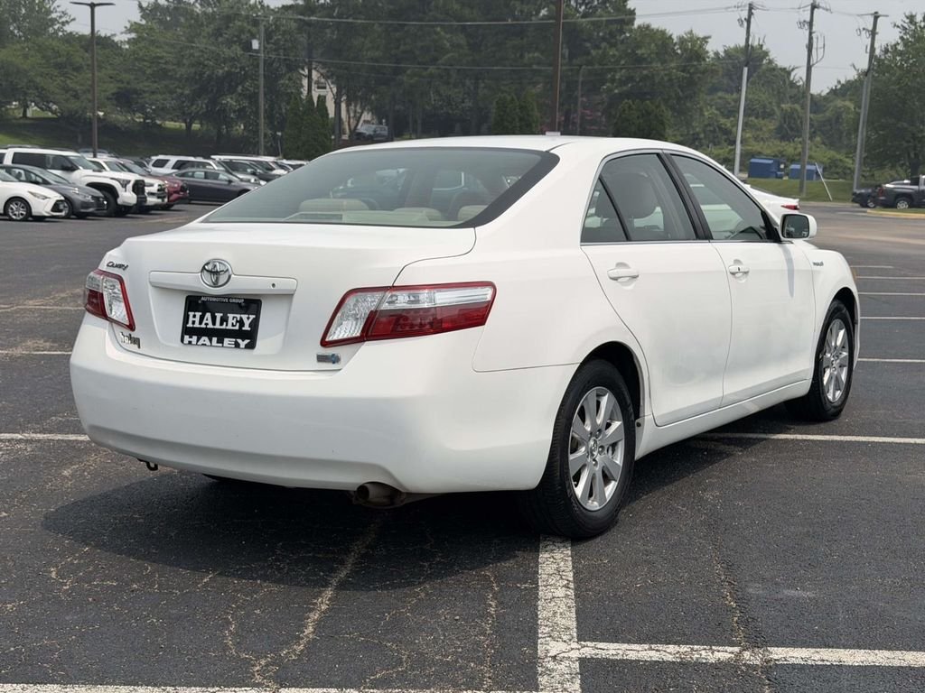 Used 2007 White Toyota Base image 20