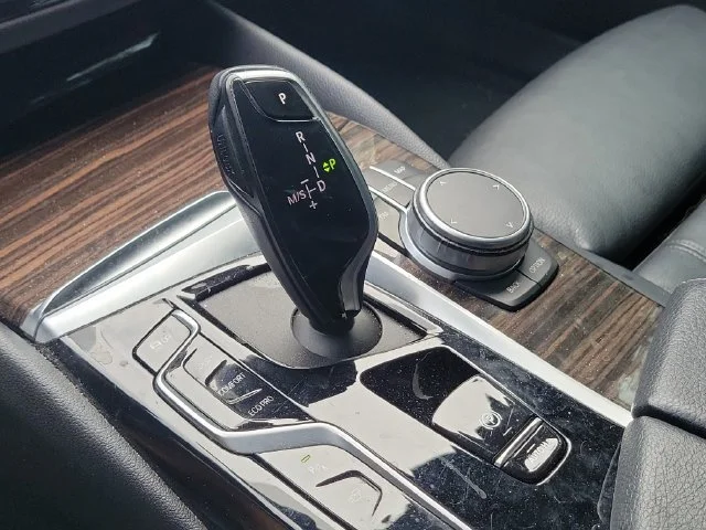 2021 BMW 5 Series 530i - Photo 33