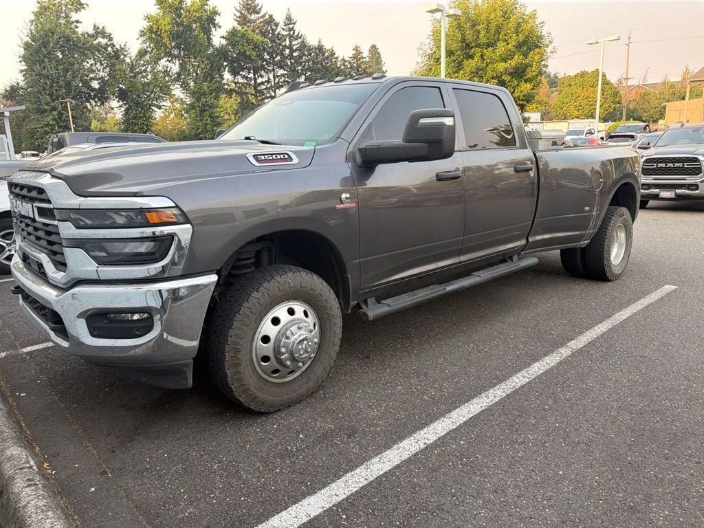 Used 2025 Crystal Metallic Ram Tradesman image 2