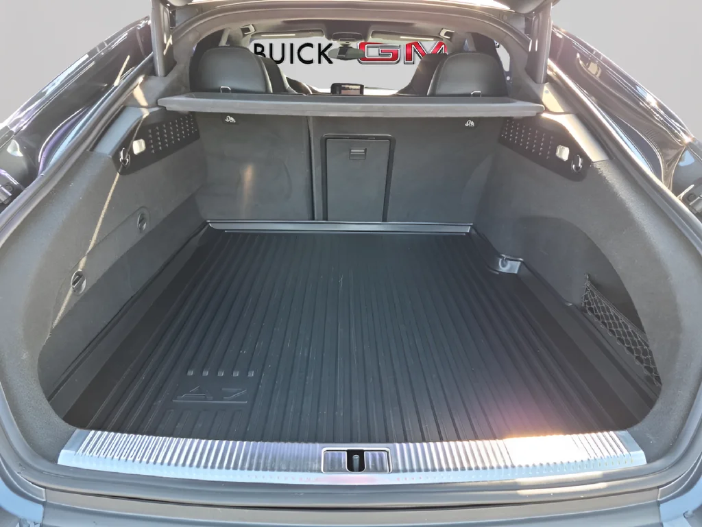 Used 2016  Audi 4.0T Prestige image 38