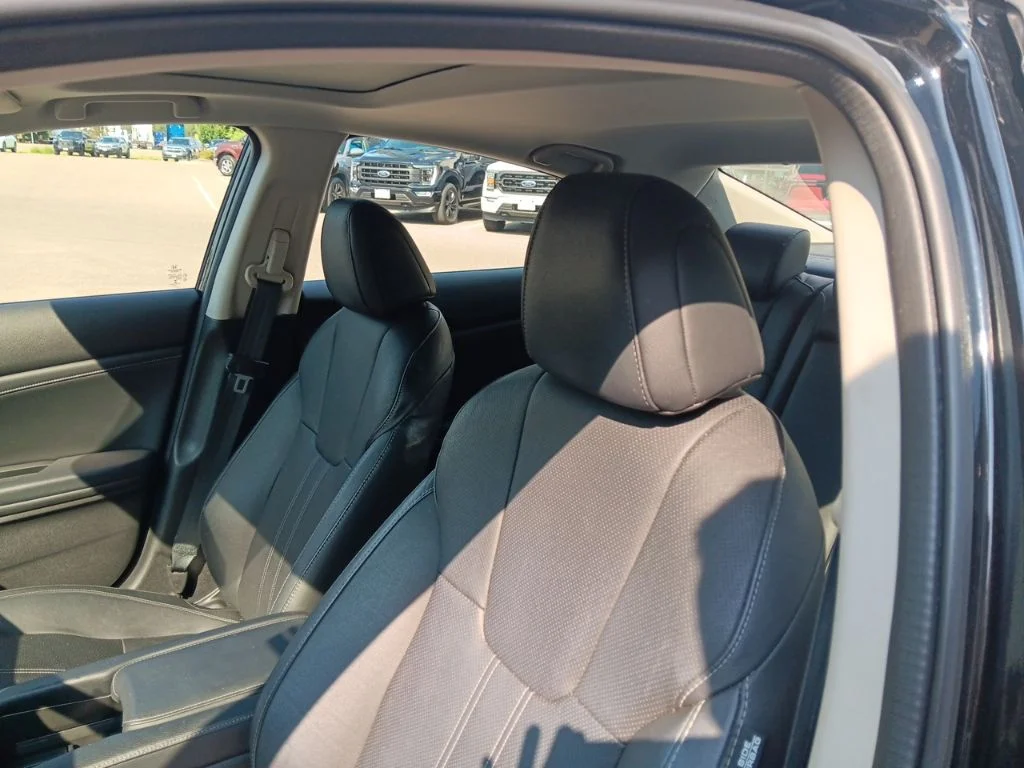 Used 2020 Black Honda Touring image 28