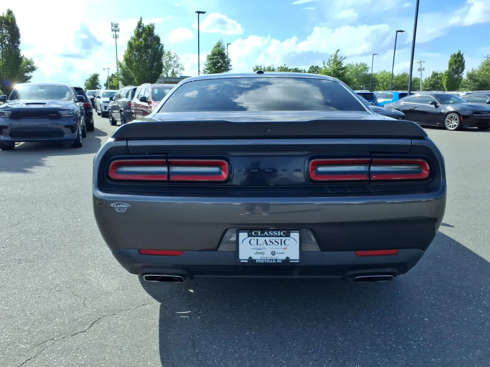 Used 2022  DODGE RT image 14