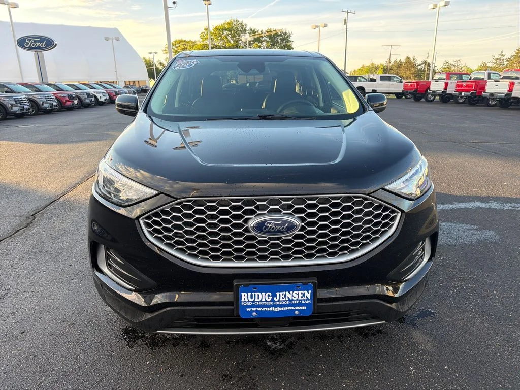 Used 2024 Black Ford SEL image 8