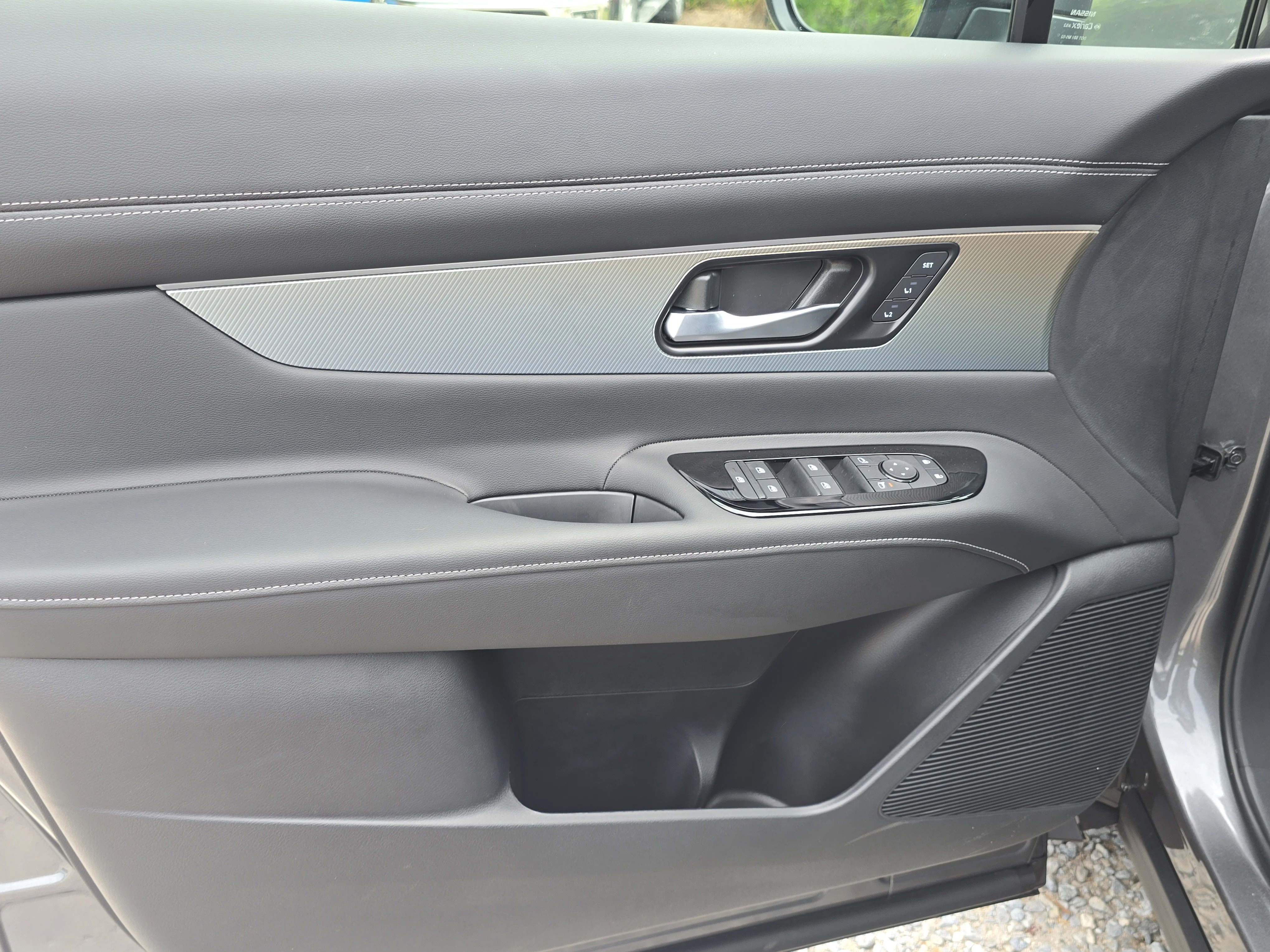 New 2026 Gun Metallic Nissan SL image 18