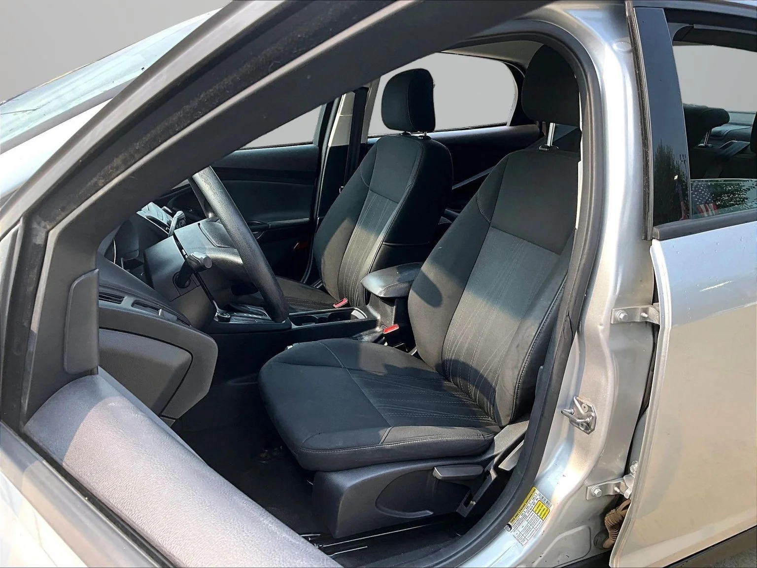 Used 2016 Silver Ford SE image 23