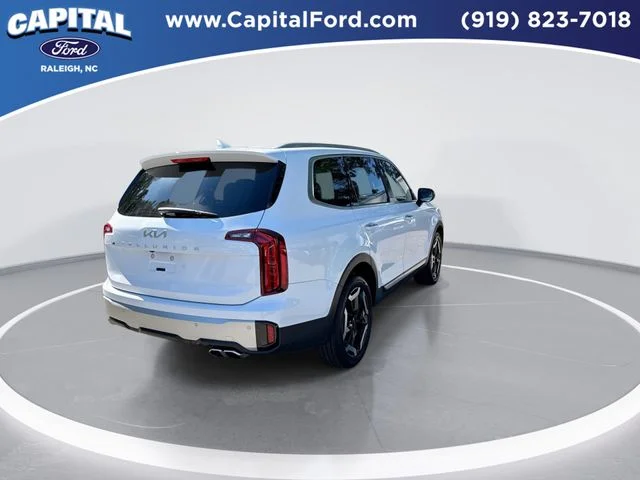 Used 2024 White Kia S image 8