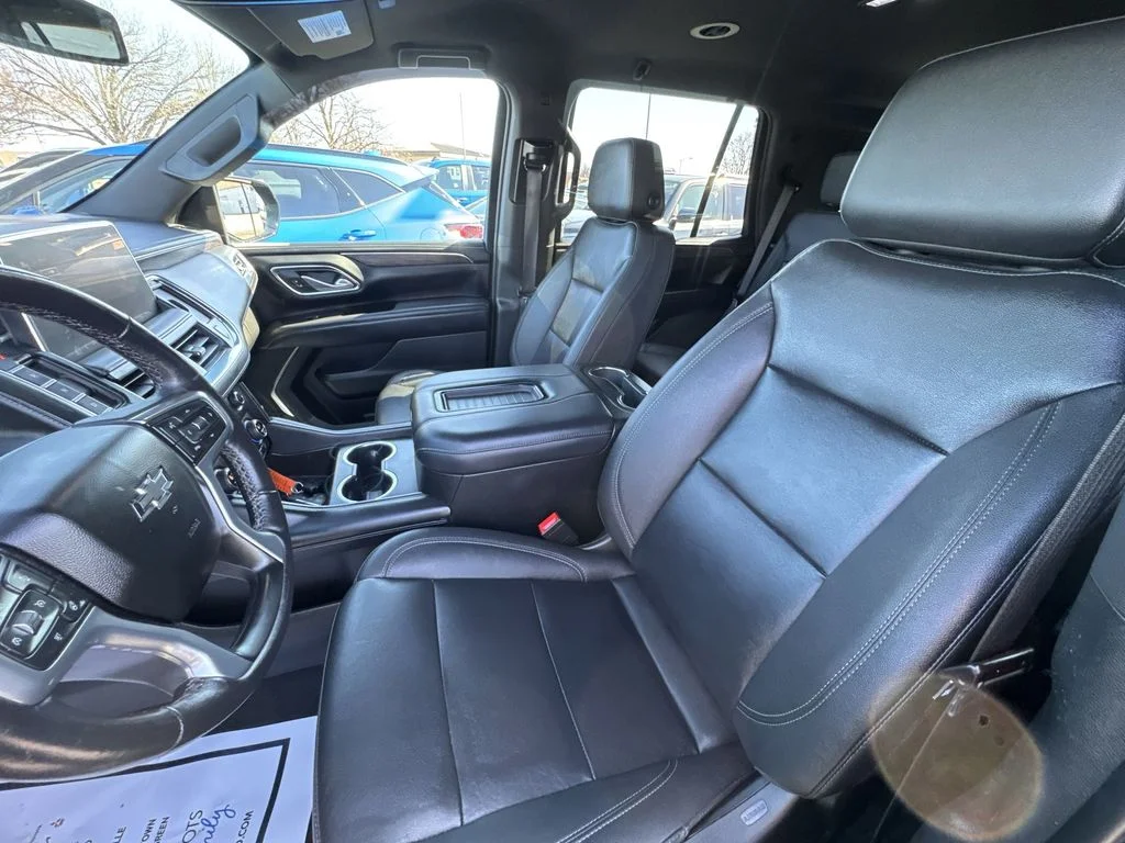 Used 2022 Black Chevrolet Z71 image 11