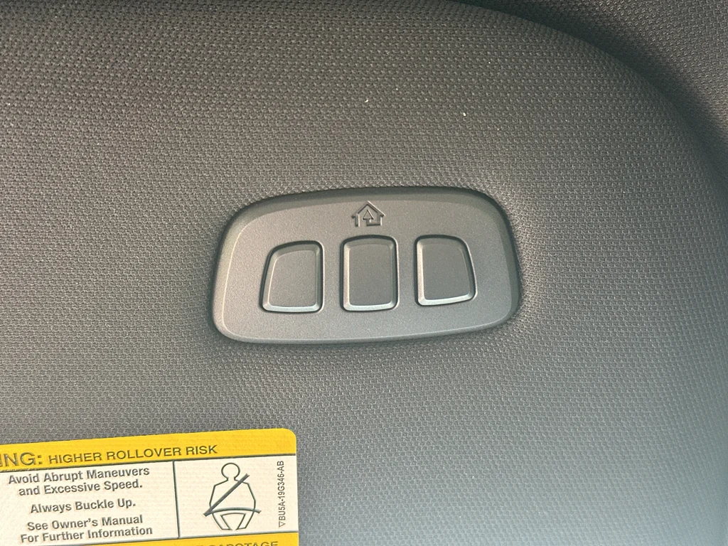 Used 2023 Carbonized Gray Metallic Ford Lariat image 29