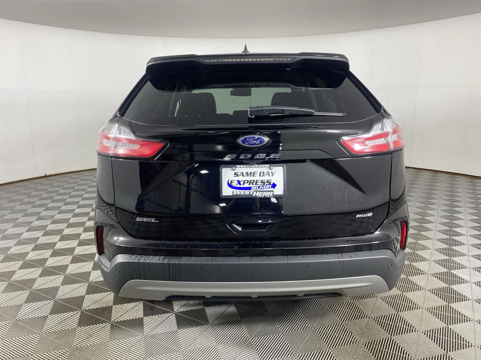 Used 2024 Agate Black Ford SEL image 9