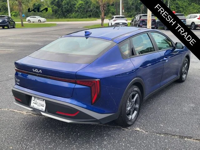 Certified Used 2025 Blue Kia LXS image 2