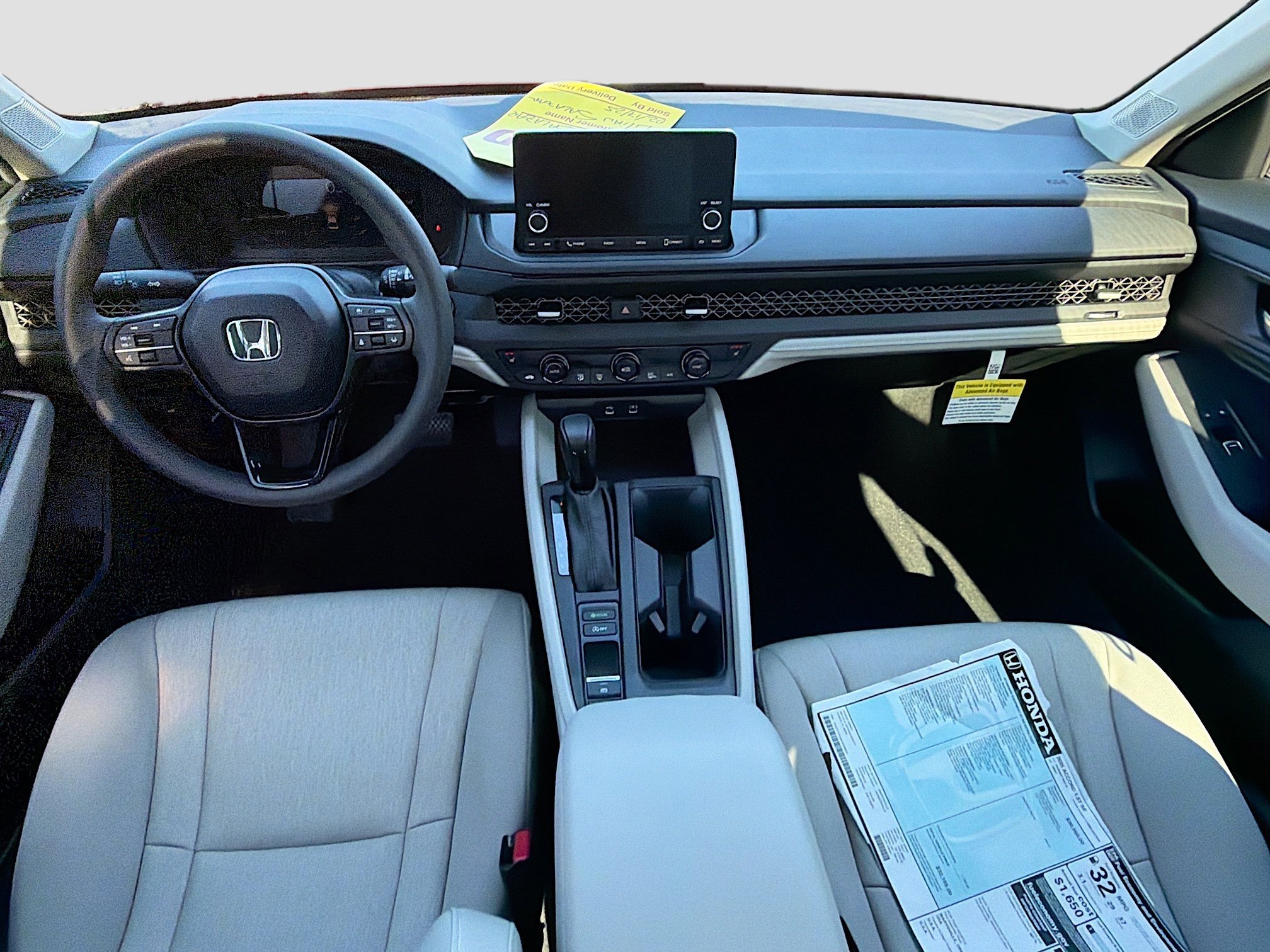 2025 Honda Accord SE - Photo 17