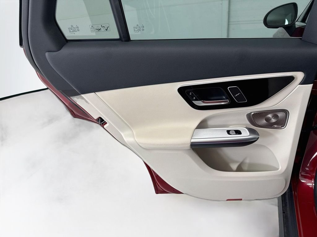 Certified Used 2026 MANUFAKTUR Patagonia Red Metallic Mercedes-Benz GLC 300 image 25