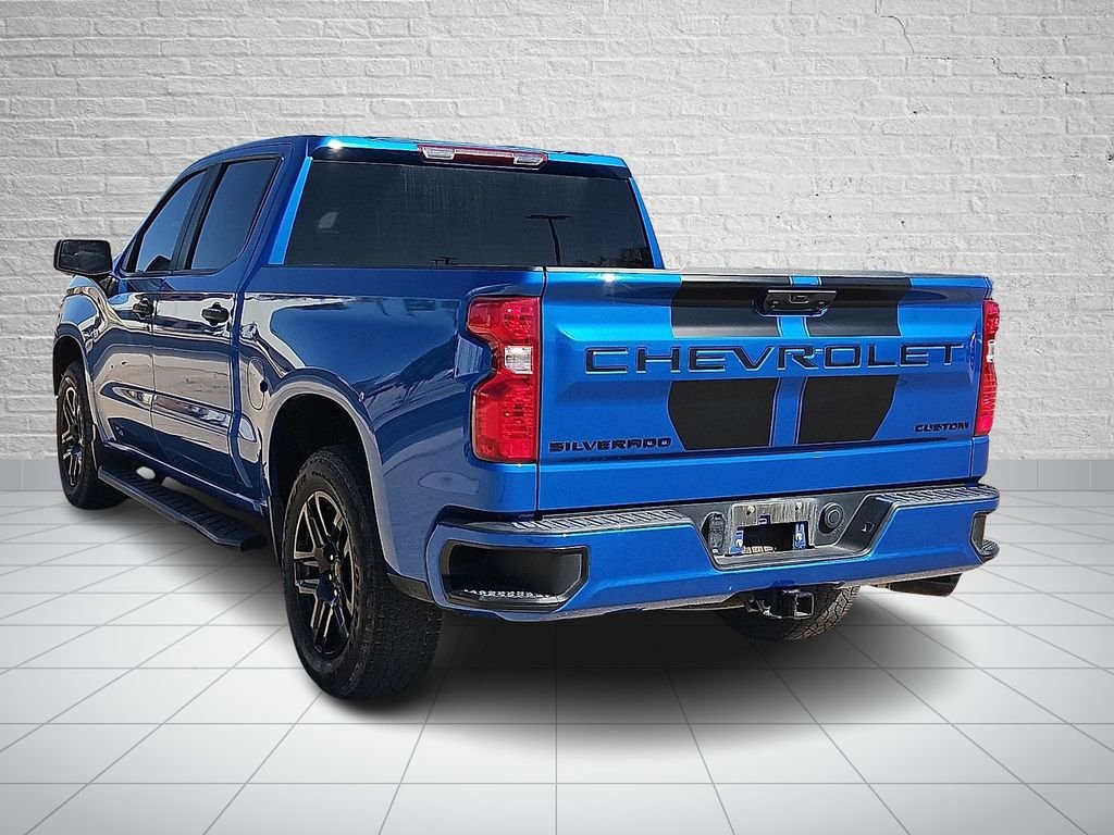 Used 2023 Blue Chevrolet Custom image 3
