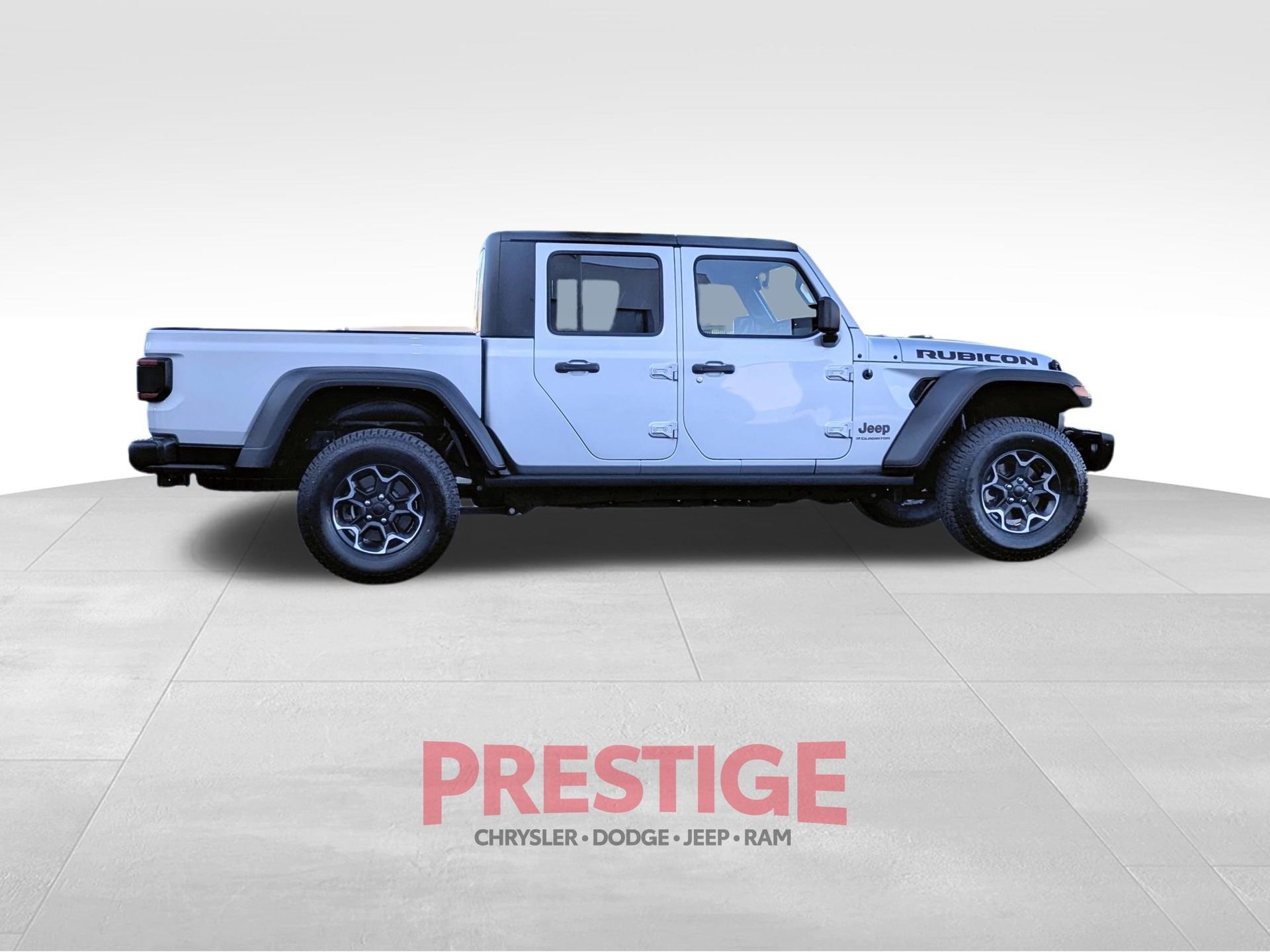 Used 2023 Silver Jeep Rubicon image 7