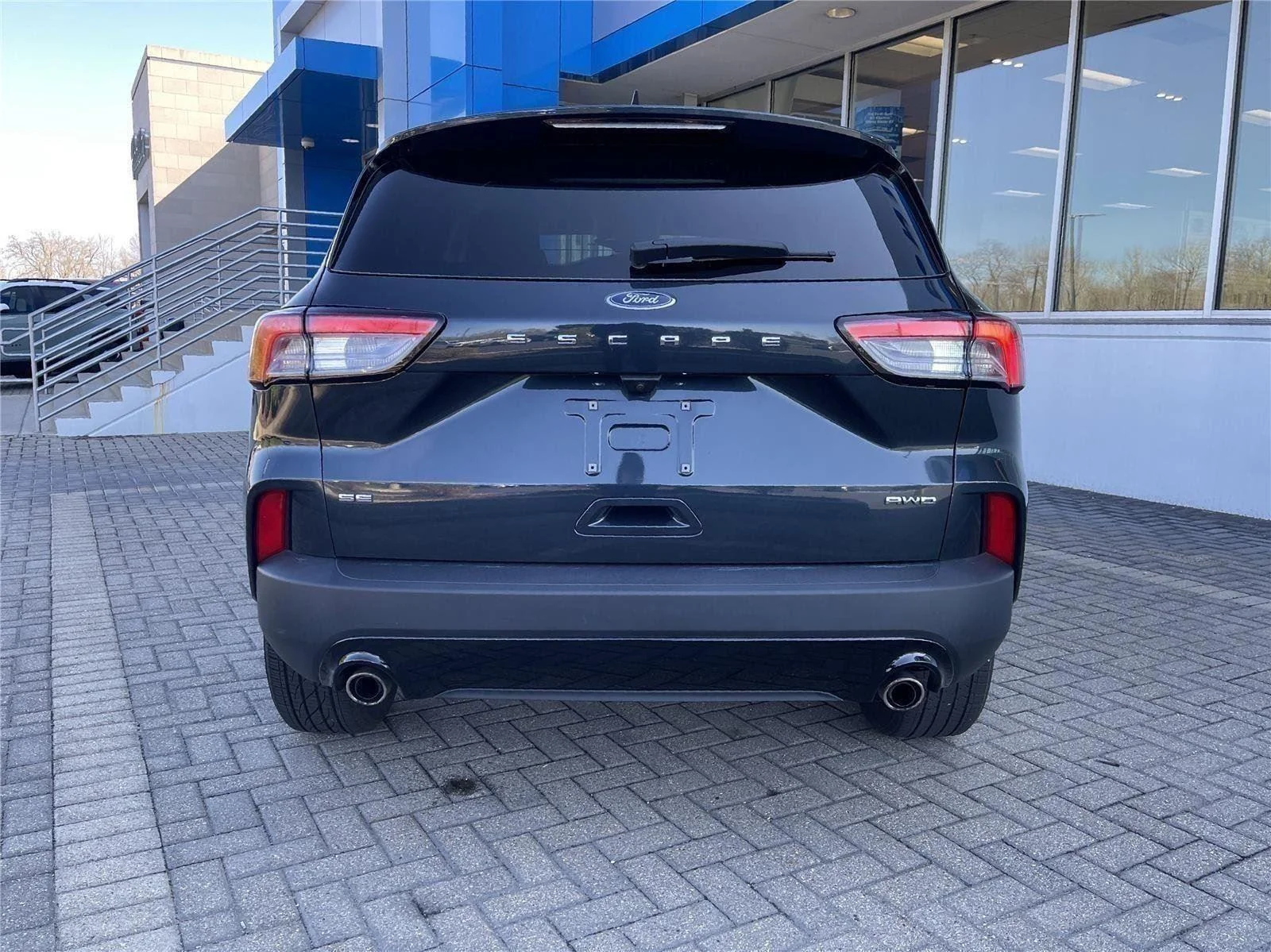 Used 2022 Gray Ford SE image 4