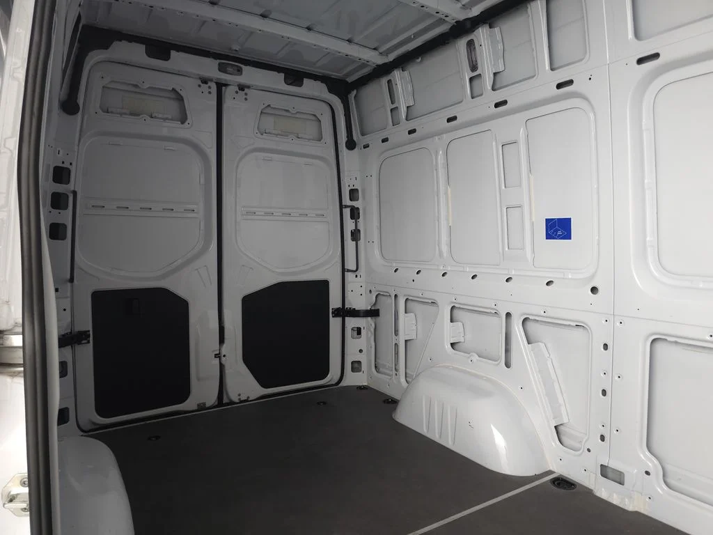 Used 2025 White Mercedes-Benz Cargo 144 WB image 22