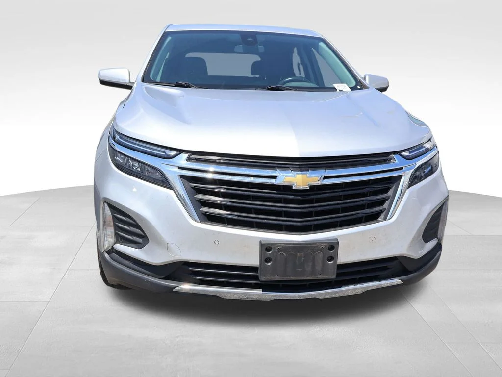 Used 2022 Silver Ice Metallic Chevrolet LT image 6
