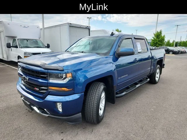 Used 2018 Blue Chevrolet LT image 3