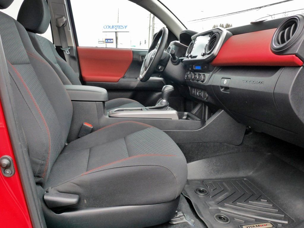 2023 Toyota Tacoma SR5 - Photo 12