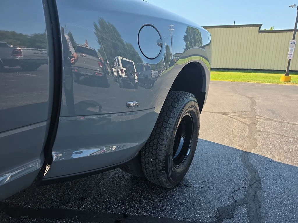 New 2026 Ceramic Gray Clear-Coat Exterior Paint RAM Laramie image 31