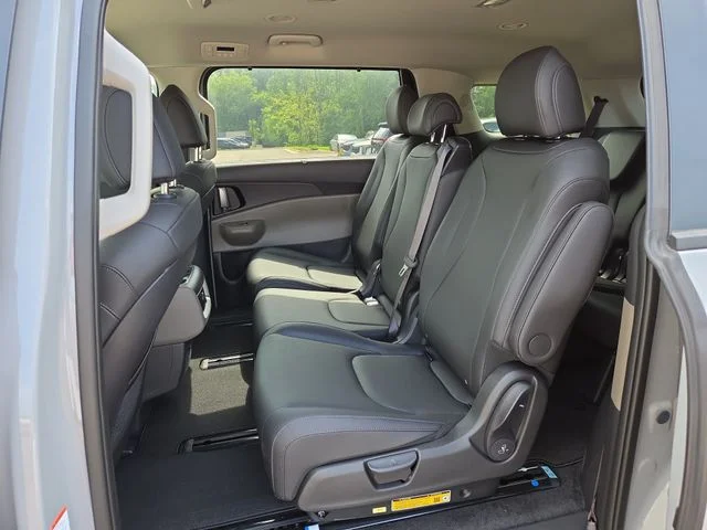 New 2026 Ceramic Silver Kia EX image 6