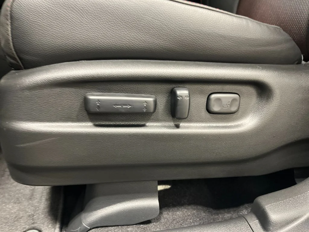 New 2026 Sonic Gray Pearl Honda Black Edition image 19