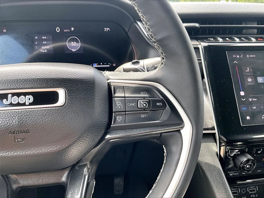 Used 2023 Black Jeep Altitude X image 20