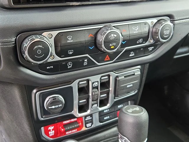 Used 2025 Black Jeep Rubicon image 15