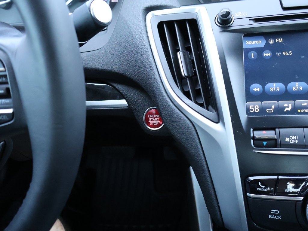 Used 2019  Acura 2.4L image 25