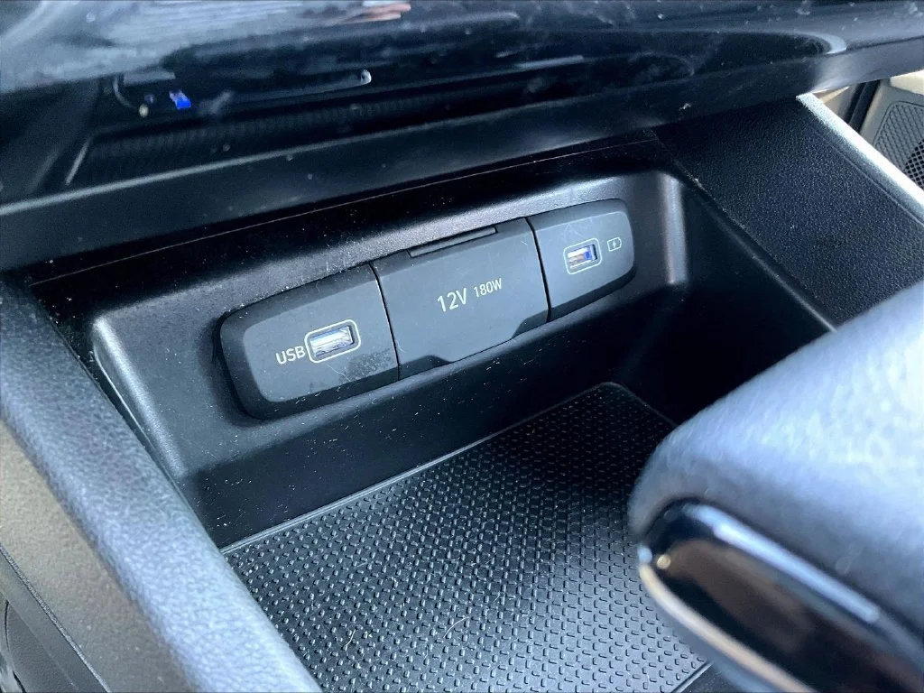 Used 2022 Gray Hyundai SEL image 18