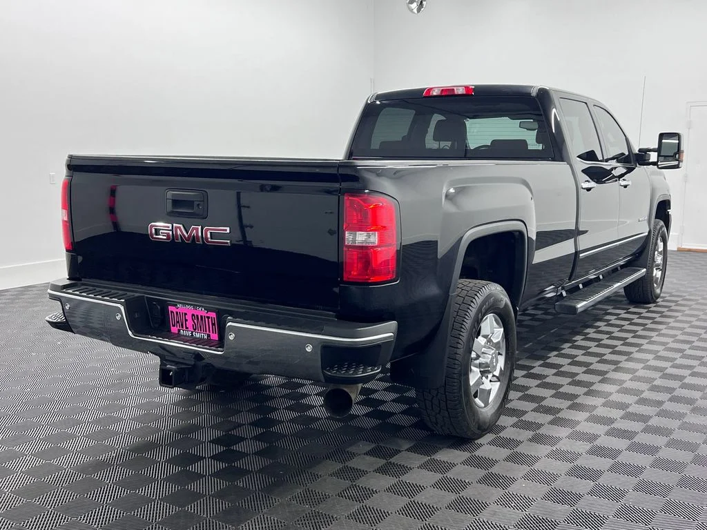 Used 2019 Onyx Black GMC SLT image 9