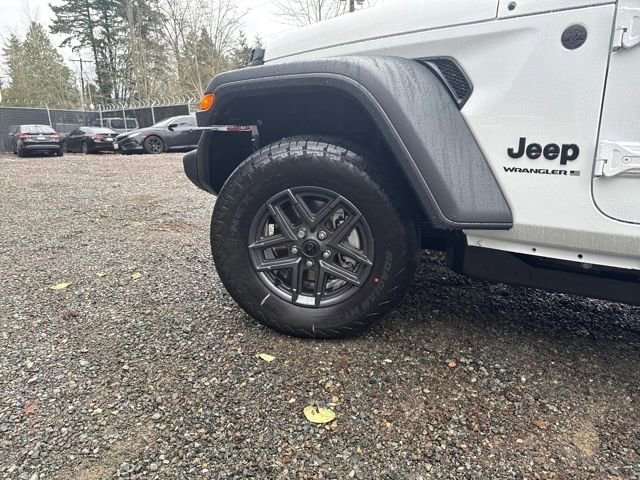 New 2026 Bright White Clear-Coat Exterior Paint Jeep Sport S image 28