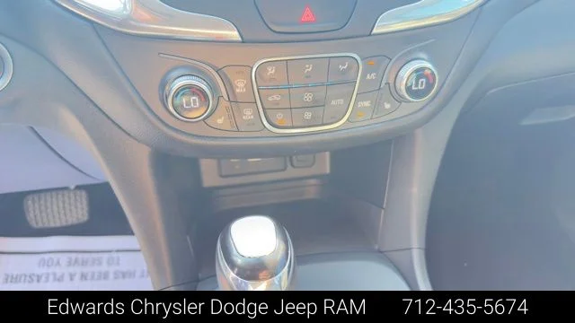 Used 2019 Silver Chevrolet LT image 23
