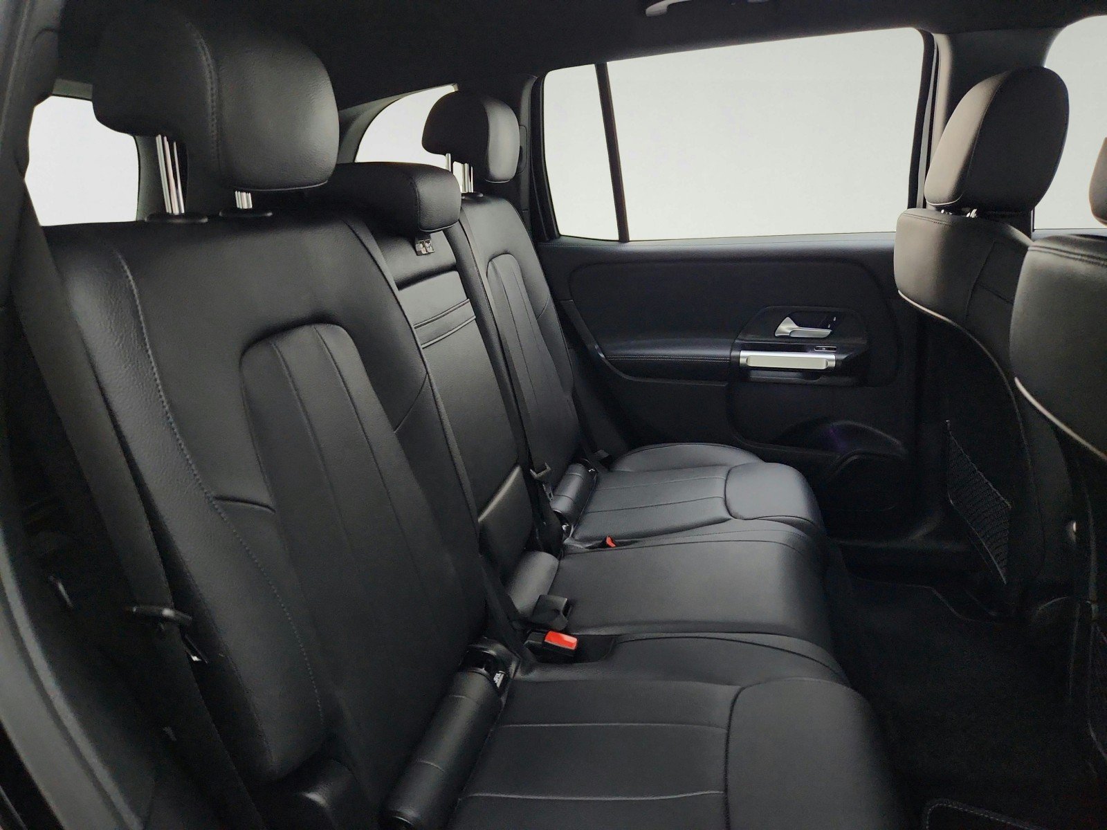 Used 2023 Night Black Mercedes-Benz GLB 250 image 29